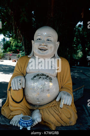 Lachender Buddha, Wat Phra Kaeo Don Tao, Lampang, Thailand Stockfoto