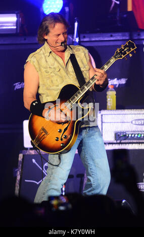 Ted Nugent führt im Paramount Theater NY bietet: Ted Nugent Wo: New York, New York, United States Wann: 16 Aug 2017 Quelle: Patricia Schlein/WENN.com Stockfoto