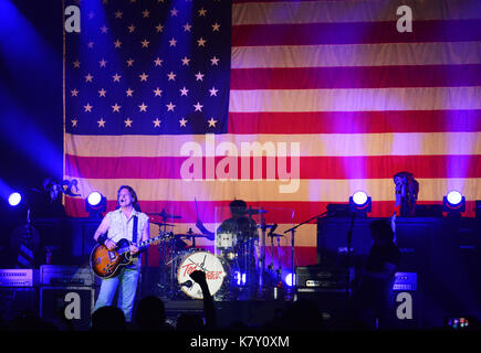 Ted Nugent führt im Paramount Theater NY bietet: Ted Nugent Wo: New York, New York, United States Wann: 16 Aug 2017 Quelle: Patricia Schlein/WENN.com Stockfoto