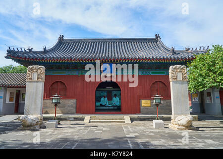 Fassade des Zhihua Tempel in Peking, in der Ming Dynastie gebaut Stockfoto