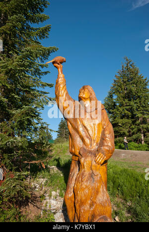 Hölzerne Skulptur von Glenn Greensides, "Hommage an den Wald', Grouse Mountain, Vancouver, British Columbia, Kanada Stockfoto