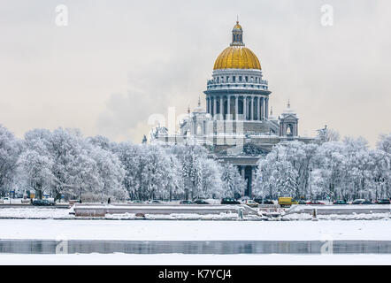 Isaakskathedrale im Winter, Sankt Petersburg, Russland Stockfoto