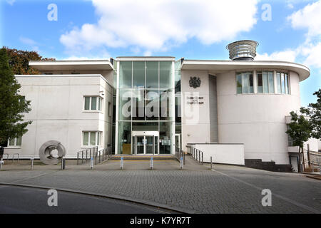 GV der Crown Court Exeter in Exeter, Devon. Der Hof wurde im November 2004 nach dem Austausch der Gerichte in Exeter Schloss geöffnet. Stockfoto