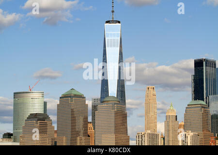 Freedom Tower und Lower Manhattan vom Liberty State Park, Jersey City, New Jersey, USA gesehen