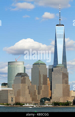 Freedom Tower und Lower Manhattan vom Liberty State Park, Jersey City, New Jersey, USA gesehen Stockfoto