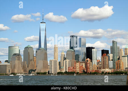 Freedom Tower und Lower Manhattan vom Liberty State Park, Jersey City, New Jersey, USA gesehen Stockfoto
