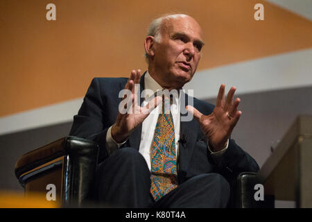 Bournemouth, UK. 17. September 2017. Sir Vince Cable MP, der Führer der Liberaldemokraten, besucht eine Q&A Session in der Liberalen und Demokratischen Partei Europas Herbst Konferenz. Stockfoto