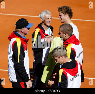 Oeiras, POR, 17. September 2017: Boris Becker nach dem 3:2-Sieg Deutschlands im Davis-Cup-Play-Off-Spiel gegen Portugal im Centro Desportivo Nacional Jamor in Oeiras/Lissabon. Quelle: Frank Molter/Alamy Live News Stockfoto