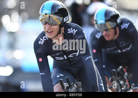 Das Team Sky hatte für ein Bonze Medaille im Mannschaftszeitfahren Veranstaltung an der Straße Bahnrad-WM in Bergen, Norwegen am Eröffnungstag der Veranstaltung zu begleichen. Michal Kwiatkowski konzentriert sich auf das Halten des Rad vorne rechts Kurve bei rund 24 km Laufen. Stockfoto