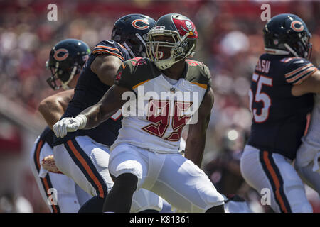 Tampa, Florida, USA. 17 Sep, 2017. Tampa Bay Buccaneers defensive Ende Ryan Russell (95) Während des Spiels gegen die Chicago Bears am Sonntag, den 17. September 2017 bei Raymond James Stadion in Tampa, Florida. Credit: Travis Pendergrass/ZUMA Draht/Alamy leben Nachrichten Stockfoto