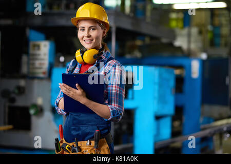 Ziemlich Techniker bei der Arbeit Stockfoto