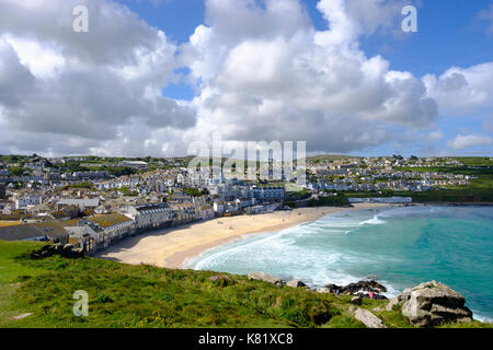 Porthmeor Beach, die Aussicht von der Insel, St Ives, Cornwall, England, Großbritannien Stockfoto