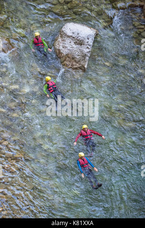 Canyoning in den Schluchten des Verdon, Provence-Alpes-Cote d'Azur, Provence, Frankreich Stockfoto