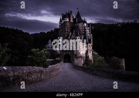 Wierschem, Deutschland - 13 April 2017 - Burg Eltz Burg in Wierschem, Deutschland. Stockfoto