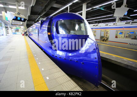 Nankai Bahn von Osaka Station fahren Stockfoto