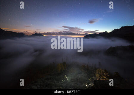 Sonnenaufgang auf den Monte Rosa und Matterhorn. Naturpark Mont Avic. Valle d'Aosta graian Alpen Italien Europa Stockfoto