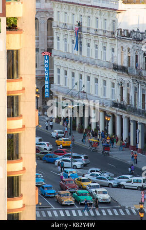 Architektur von einem erhöhten Blick in der Nähe des Malecon, Havanna, Kuba Stockfoto