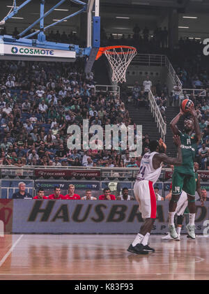 Athen, Griechenland. 17 Sep, 2017. James Gist schießt während der freundlich Basketball Spiel Panathinaikos und CSKA Moskau in Athen am 17. September. Credit: Ioannis Alexopoulos/Pacific Press/Alamy leben Nachrichten Stockfoto