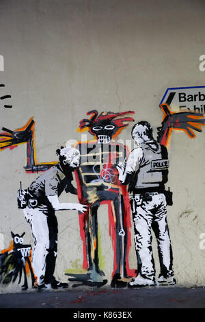 London, Großbritannien. 18 Sep, 2017. Zwei neue Banksy Kunstwerke auf der Wand des Barbican Centre in London. Credit: Dinendra Haria/Alamy leben Nachrichten Stockfoto