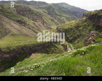 Das Garni Schlucht und die Azat, panorama Blick von der Website des antiken Tempels, in dem Dorf Garni, Provinz Kotajk, Armenien Stockfoto