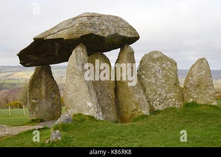 Pentre Ifan megalithische, Jungsteinzeit chambered Grab oder Portal Dolmen, Pembrokeshire, Wales, Großbritannien Stockfoto