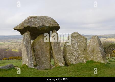 Pentre Ifan megalithische, Jungsteinzeit chambered Grab oder Portal Dolmen, Pembrokeshire, Wales, Großbritannien Stockfoto