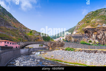 Ländliche Landschaft der Insel Madeira, Portugal. Ribeira da JANELA Stockfoto