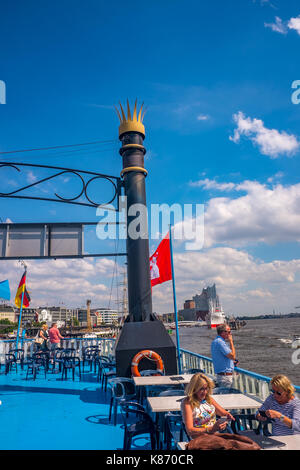 Grosse Hafenrundfahrt Raddampfer auf der Elbe Hamburg Stockfoto