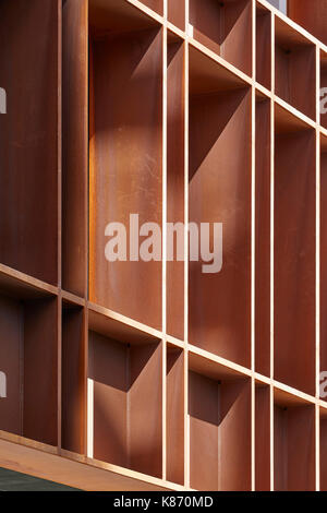 Detail des Turms zeigen Stahlträger super Struktur. King's Cross, London, Vereinigtes Königreich. Architekt: Verschiedene Architekten, 2017. Stockfoto