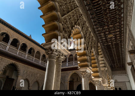 Dirnen Innenhof (Patio de Las Doncellas) im Alcázar von Sevilla. Sevilla, Andalusien, Spanien Stockfoto