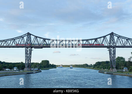 Eisenbahnbrücke Rendsburg, Nord-Ostsee-Kanal, Schleswig-Holstein, Deutschland Stockfoto