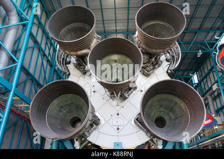 Apollo Saturn V erste Stufe Motoren im Kennedy Space Center / Apollo Saturn V-Center Stockfoto