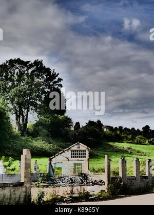 Die giebelseite ist alles, was von diesem Gebäude in Haarlem Mühle, wirksworth, Derbyshire. Stockfoto