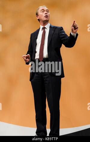 Bournemouth, UK. 18 Sep, 2017. Ex-chef Tim Farron Adressen die Liberaldemokraten Herbst Konferenz an der Bournemouth International Centre, Bournemouth, Großbritannien - Montag, September 18, 2017. Im Bild: Tim Farron Credit: Julie Edwards/Alamy leben Nachrichten Stockfoto