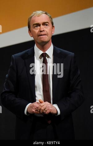 Bournemouth, UK. 18 Sep, 2017. Ex-chef Tim Farron Adressen die Liberaldemokraten Herbst Konferenz an der Bournemouth International Centre, Bournemouth, Großbritannien - Montag, September 18, 2017. Im Bild: Tim Farron Credit: Julie Edwards/Alamy leben Nachrichten Stockfoto