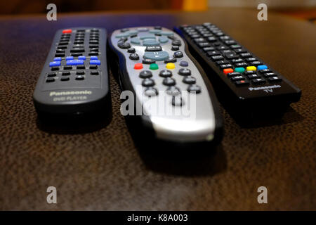 Drei Fernbedienungen Stockfoto