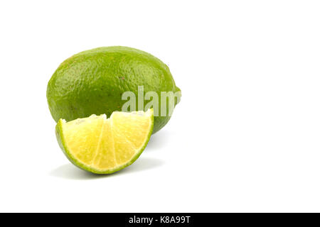 Kalk, isoliert auf weißem Hintergrund Stockfoto