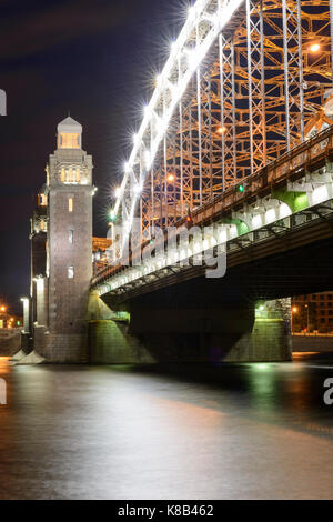 Bolsheokhtinsky Brücke in St. Petersburg Stockfoto