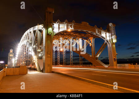 Bolsheokhtinsky Brücke in St. Petersburg Stockfoto