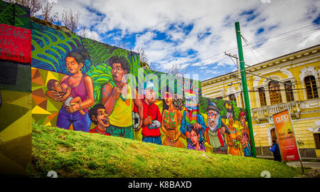 QUITO, Ecuador, 20. AUGUST 2017: Schöne Street Graffiti an der Wand im Zentrum von Quito, Ecuador Stockfoto