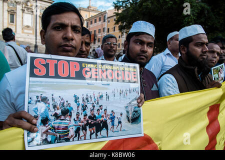 Rom, Italien. 18 Sep, 2017. Hunderte Muslime auf die Straße gingen, Myanmars "Völkermord" gegen die Rohingyas muslimischen ethnischen Minderheit in Rom, Italien Am 18. September 2017 zu kündigen. Mindestens 270.000 Rohingyas haben nördlichen Myanmar in Bangladesch in den vergangenen zwei Wochen geflohen und mehr als 1.000 Menschen haben in der Gewalt getötet worden. Credit: Giuseppe Ciccia/Pacific Press/Alamy leben Nachrichten Stockfoto