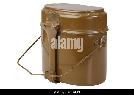 Sowjetische Armee Mess Kit auf weißem Hintergrund Stockfoto