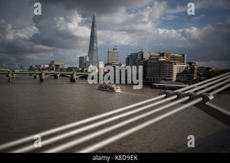 Der Shard Wolkenkratzer in Southwark, in London, in England, am 19. September 2017. Stockfoto