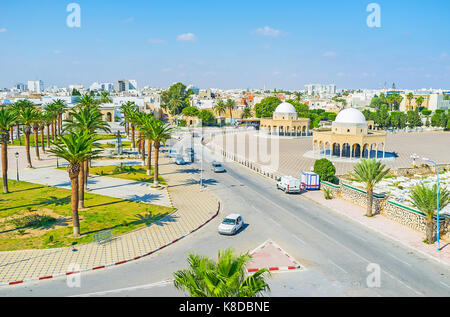 Luftaufnahme von Habib Bourguiba Quadrat mit zwei semetrical Arabisch Pavillons, Monastir, Tunesien. Stockfoto