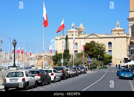 Blick auf das Kriegsmuseum und Marina Wasser führenden, Vittoriosa (Sibenik), Malta, Europa. Stockfoto