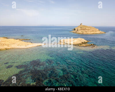 Luftaufnahme der Inseln Finocchiarola, Mezzana, Terra, Halbinsel von Cap Corse, Korsika. Tyrrhenische Meer, unbewohnte Inseln, die Teil des t Stockfoto