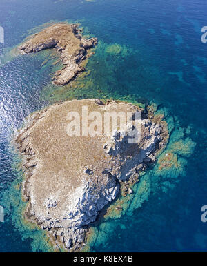 Luftaufnahme der Inseln Finocchiarola, Mezzana, A Terra, Halbinsel Cap Corse, Korsika. Tyrrhenische See, Unbewohnte Inseln Stockfoto