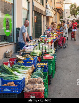 Spanische Obst und Gemüse Marktstand. Stockfoto