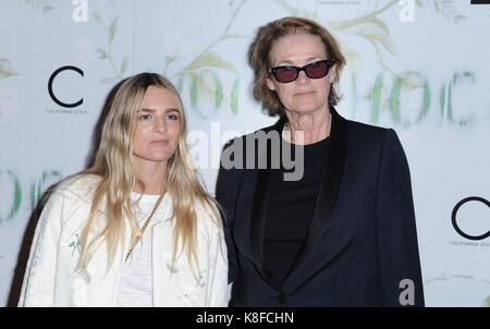 Liebe Lisa, die Tochter in der Ankunftshalle für WOODSHOCK Premiere ArcLight Hollywood, Los Angeles, CA 18. September 2017. Foto von: Dee Cercone/Everett Collection Stockfoto