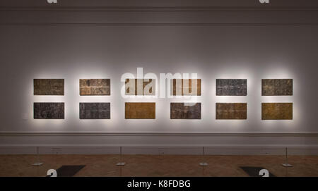 Royal Academy of Arts, London, UK. 19. September 2017. Der RA präsentiert eine Grenzsteinausstellung der Honorary Royal Academician, Jasper Johns, die erste umfassende Übersicht über die Arbeit des Künstlers in Großbritannien für 40 Jahre gehalten zu werden. Die Ausstellung läuft vom 23. September bis 10. Dezember 2017. Foto: Zahlen (0-9), 2011. Sammlung des Künstlers. Credit: Malcolm Park/Alamy Leben Nachrichten. Stockfoto